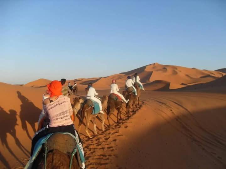 Отель Bivouac Camel Trips Мерзуга Экстерьер фото