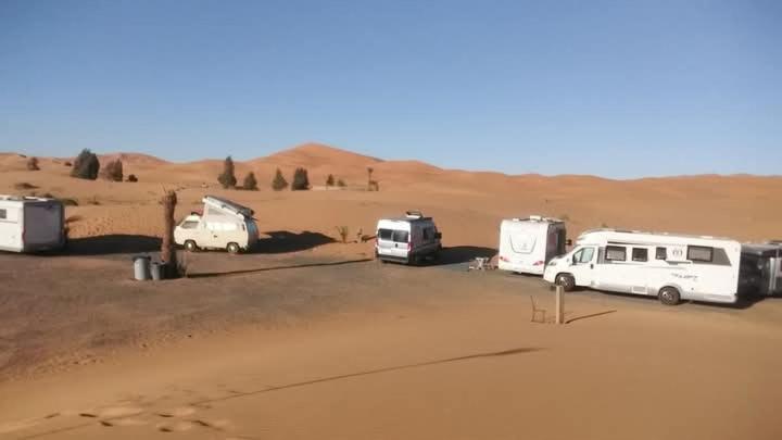 Отель Bivouac Camel Trips Мерзуга Экстерьер фото